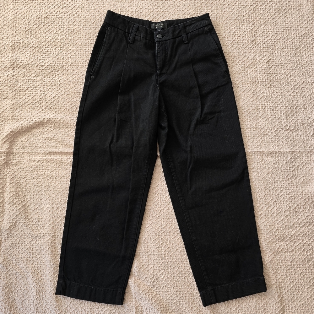 NWOT Banana Republic Women's Petite Mid-rise Straight Black Wash Jeans Size 27/4